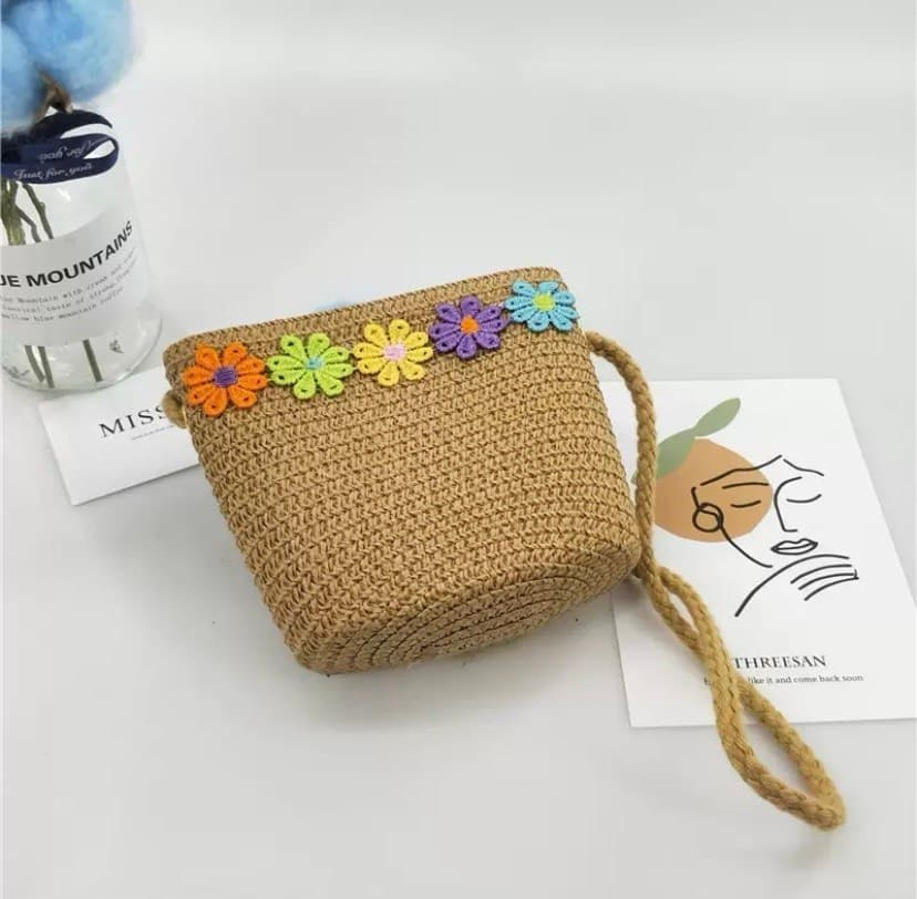 Flower Top Straw Bag